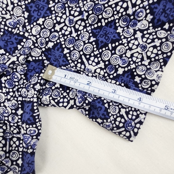 Vintage Tommy Hilfiger Blue & White Designed 100% Cotton Shorts - Picture 7 of 8